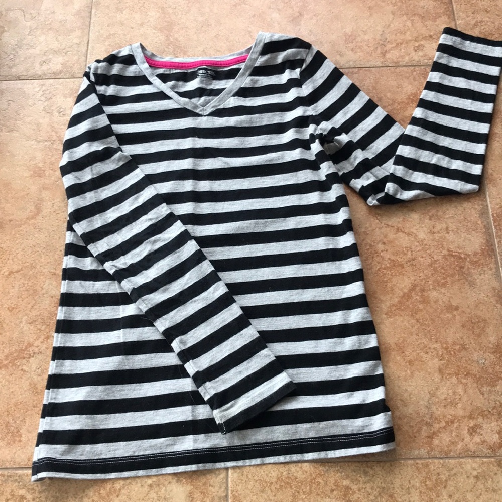 Black n grey striped Cherokee long sleeved tee